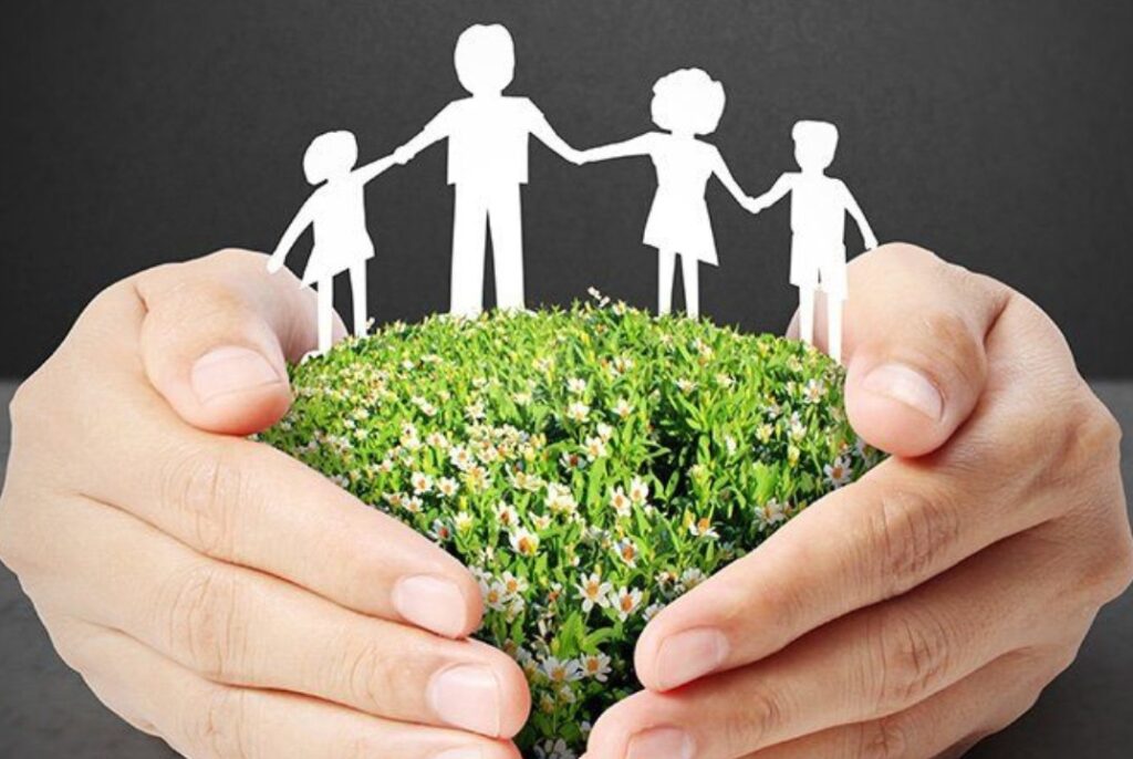 Через 50 лет моральные ценности будут стремиться к глубокому уважению к каждому человеку, к справедливости, доброте и этике