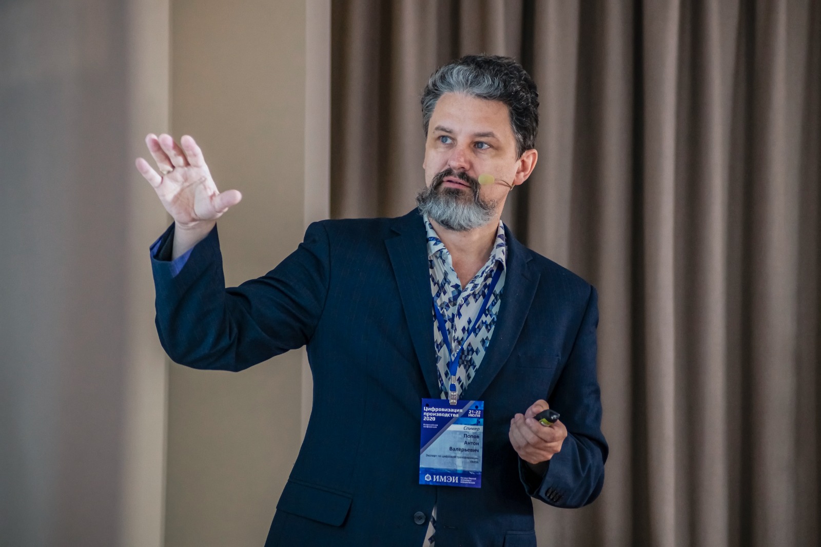 Антон Попов: Мир не обойдётся без человека, каким бы совершенным ни был ИИ